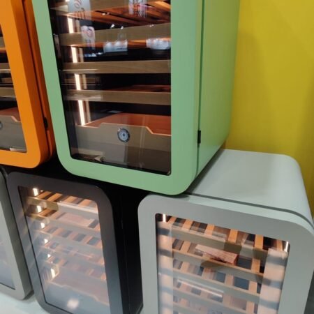 Bodegas refrigeradas Sayl colores personalizados